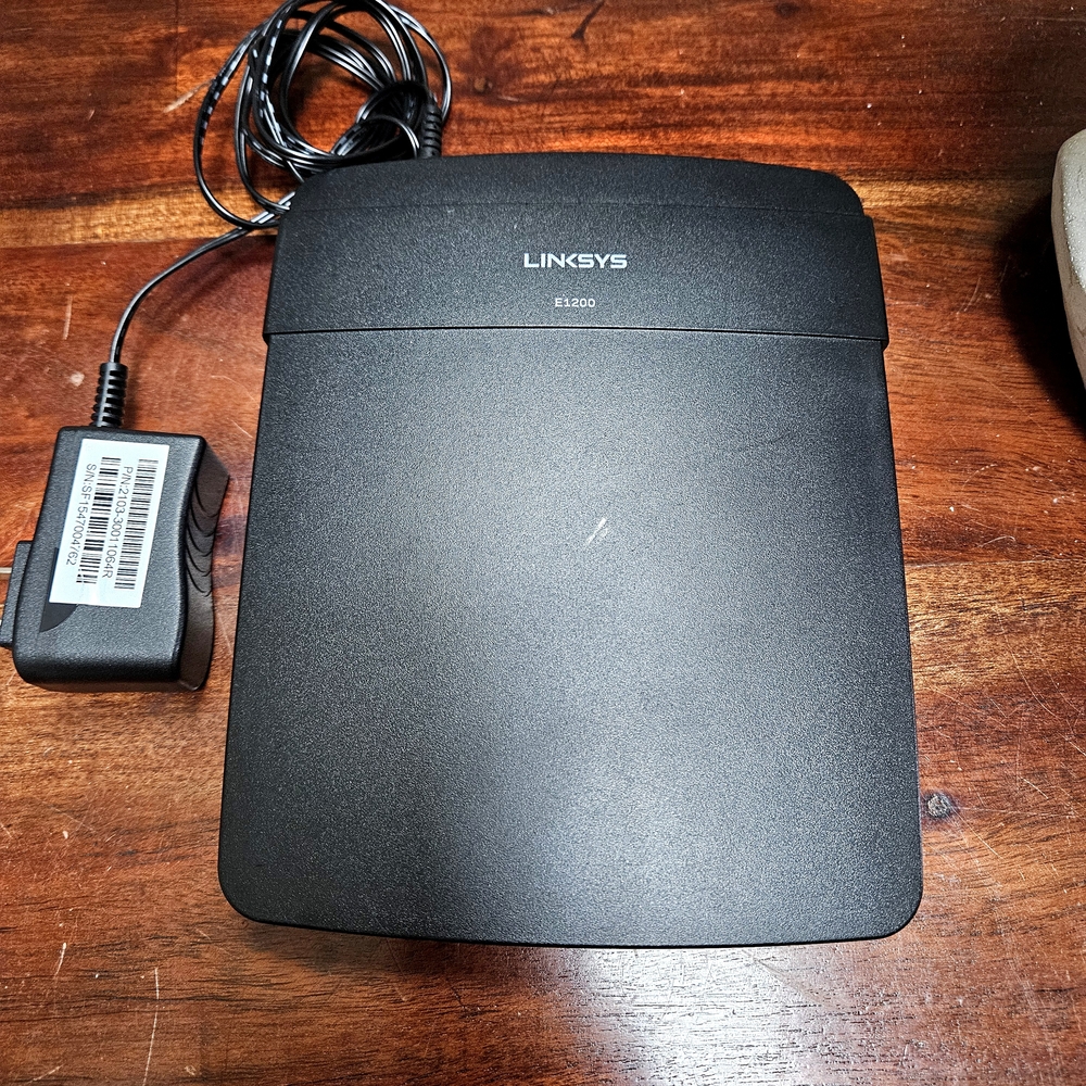 Linksys E1200  Wireless N Router